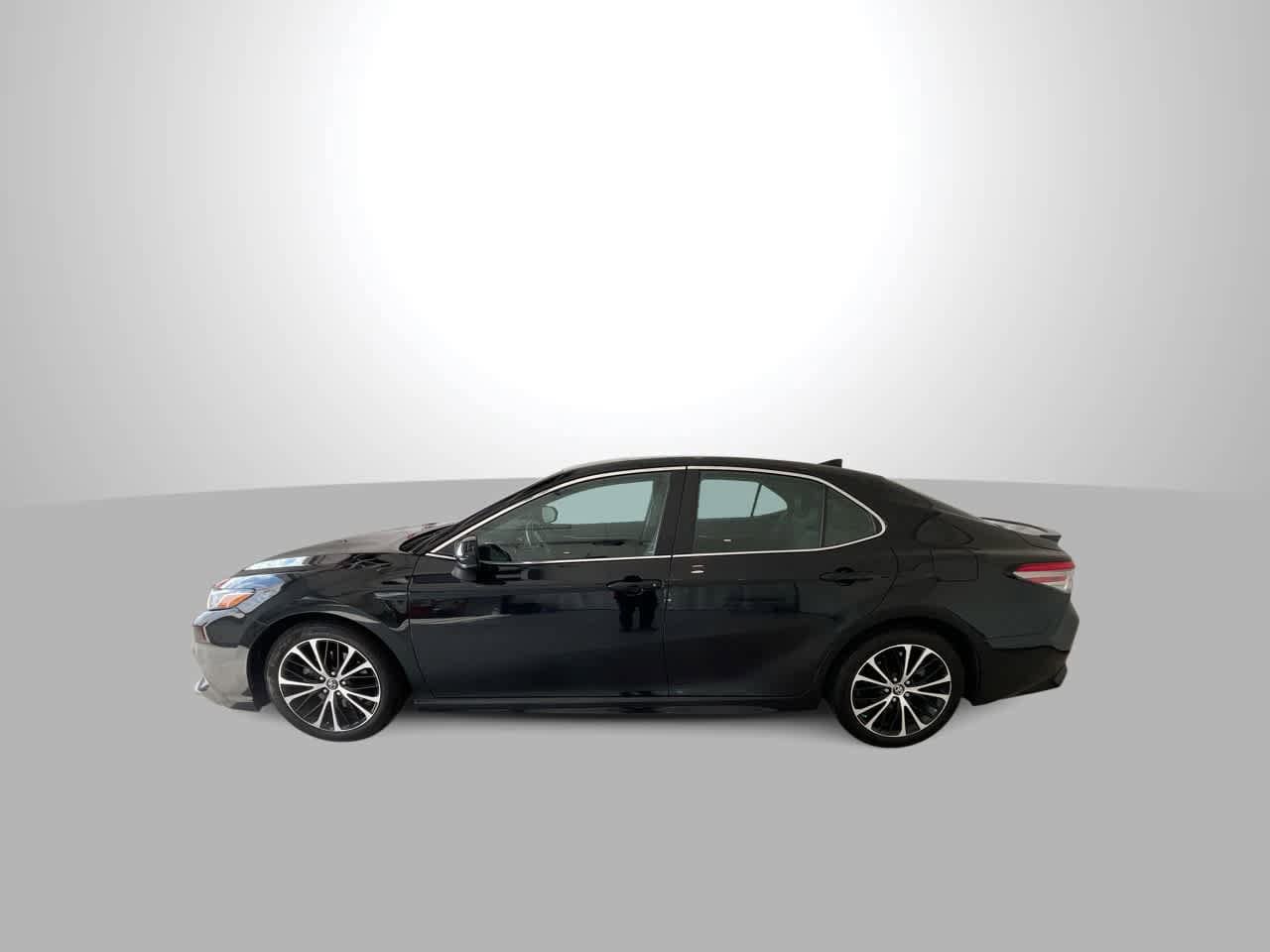 Thumbnail: 2019 Toyota Camry - 5