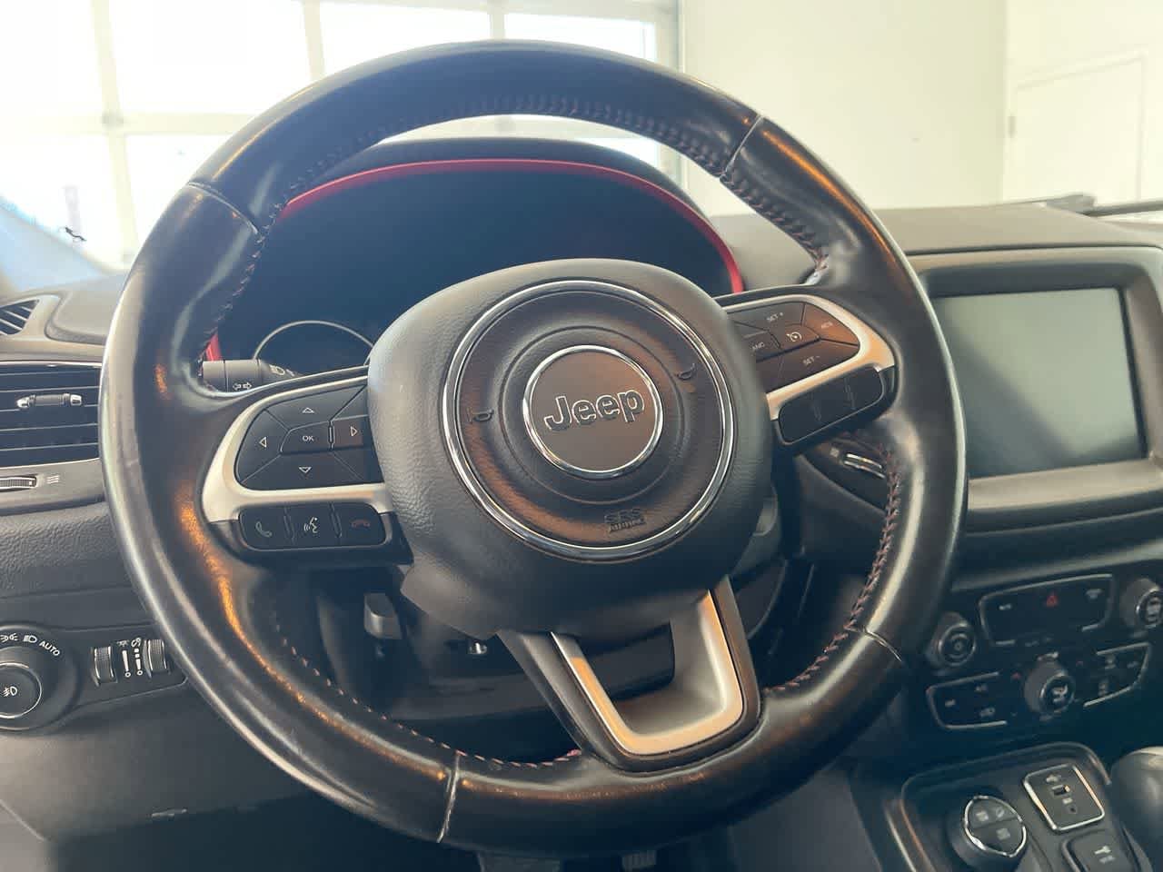 Thumbnail: 2020 Jeep Compass - 14