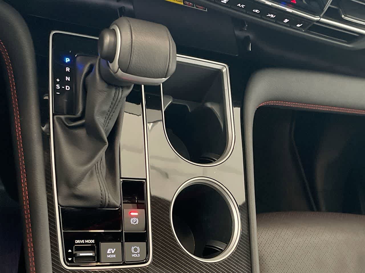 Thumbnail: 2025 Toyota Sienna - 20