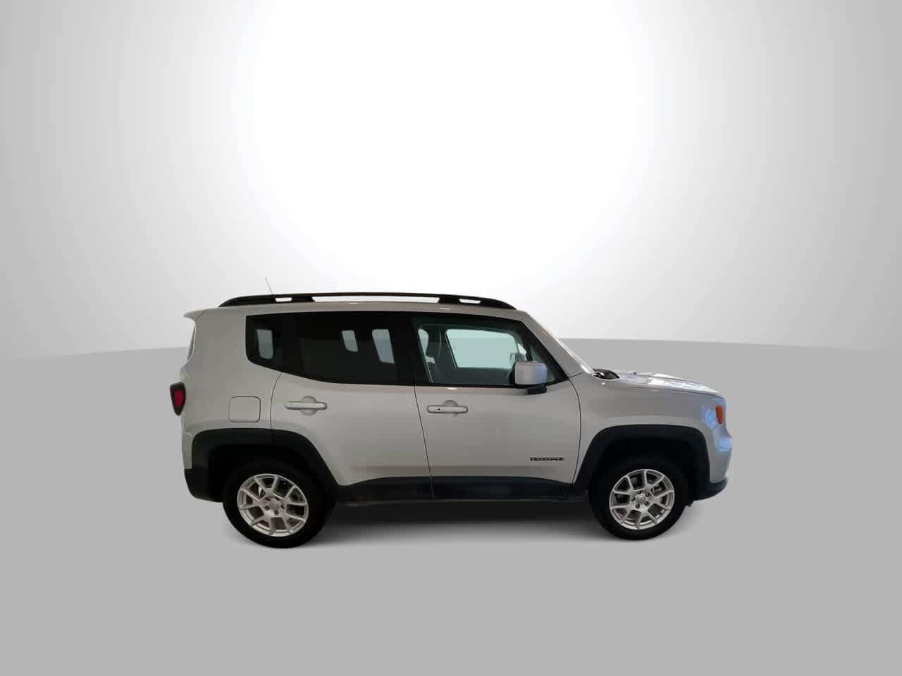 Thumbnail: 2019 Jeep Renegade - 9