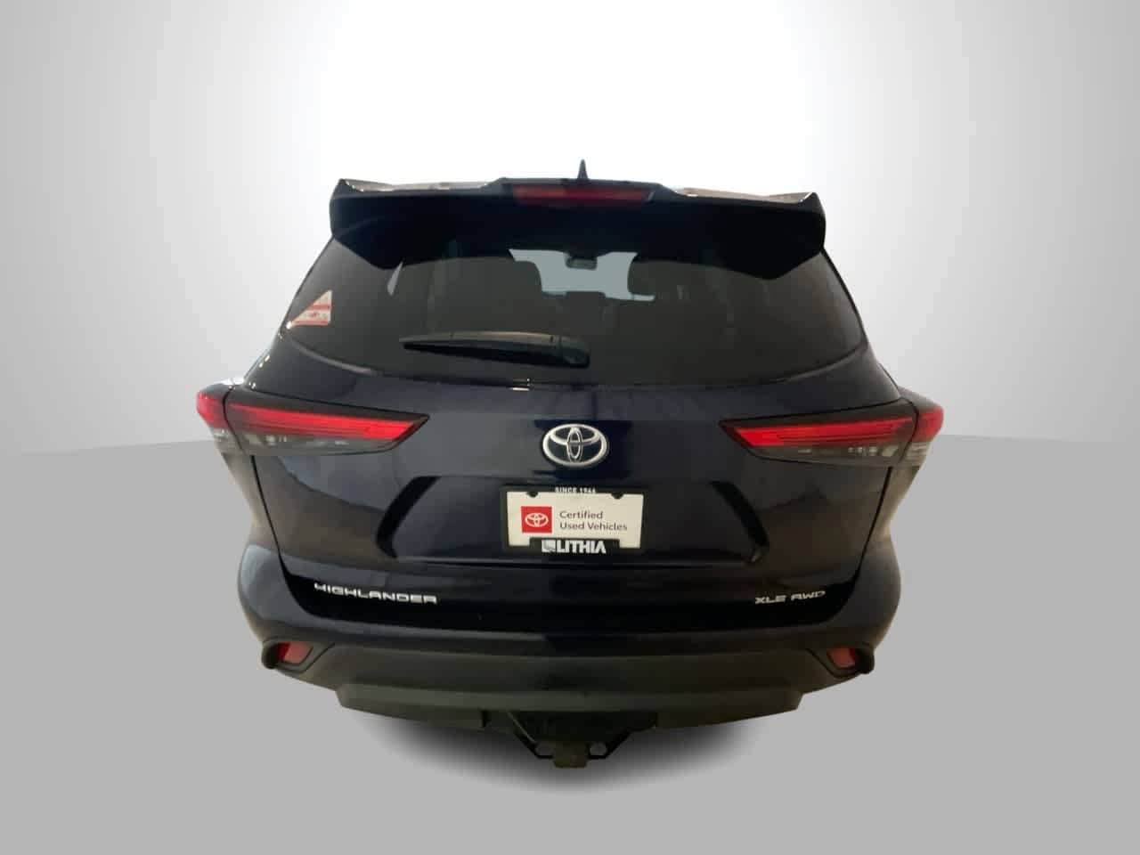 Thumbnail: 2022 Toyota Highlander - 7