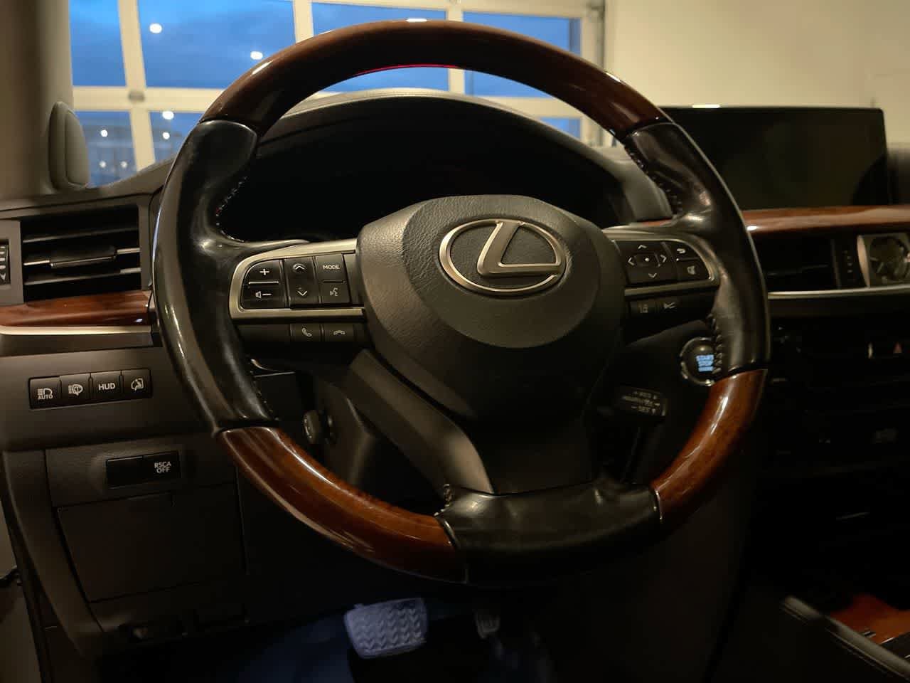 Thumbnail: 2017 Lexus LX - 14