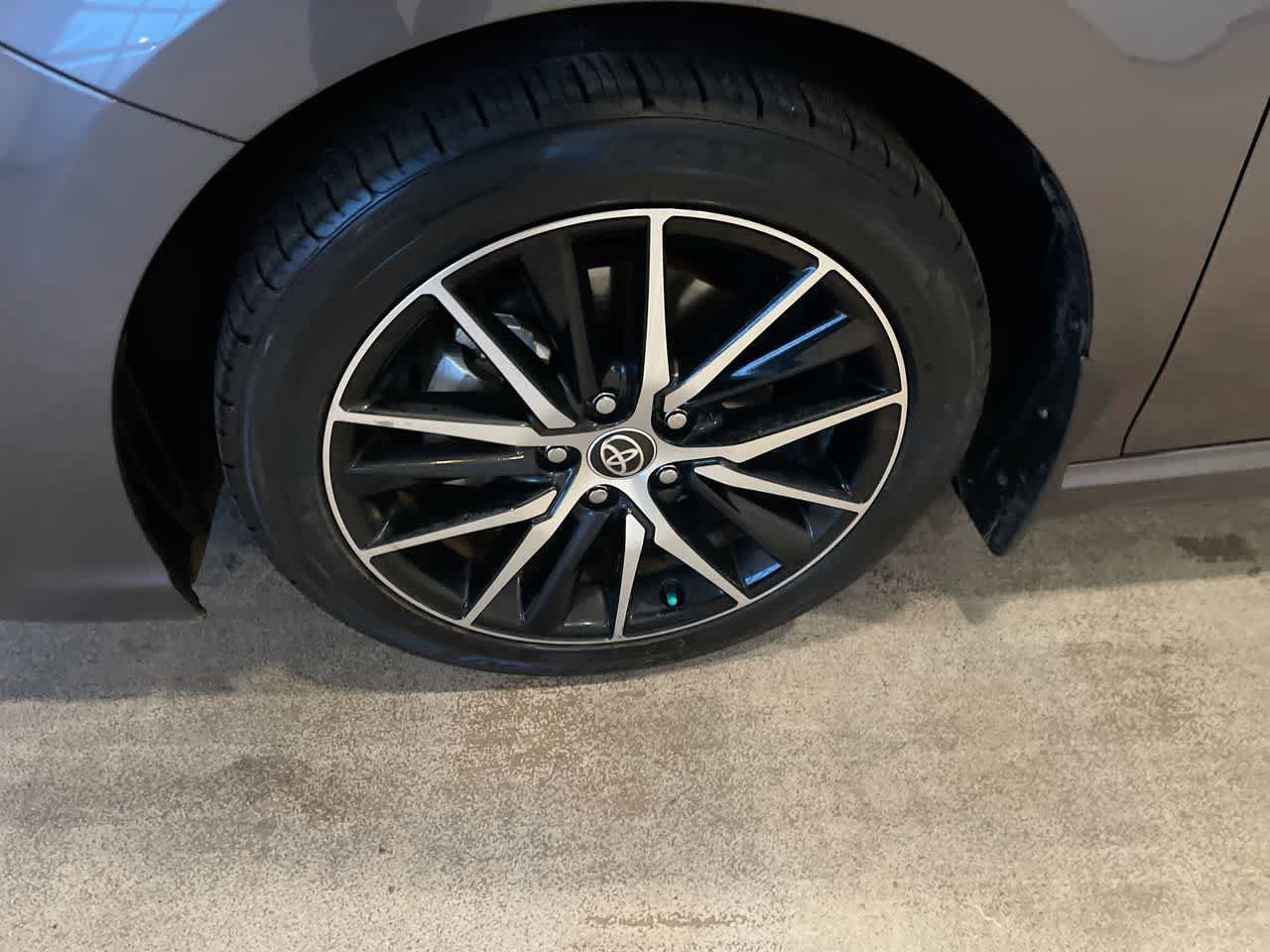 Thumbnail: 2022 Toyota Camry - 10