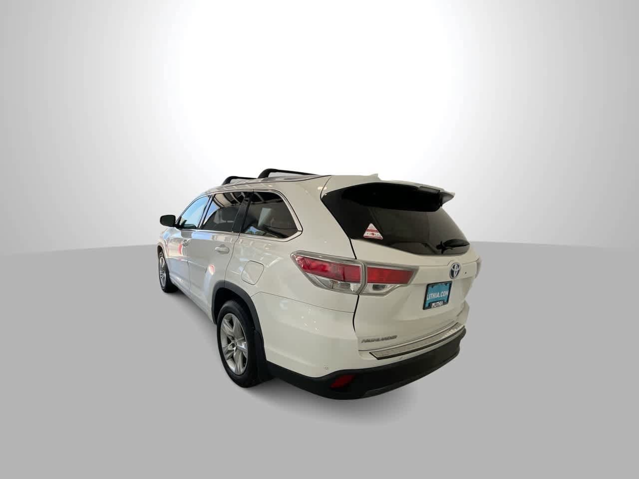 Thumbnail: 2015 Toyota Highlander - 6