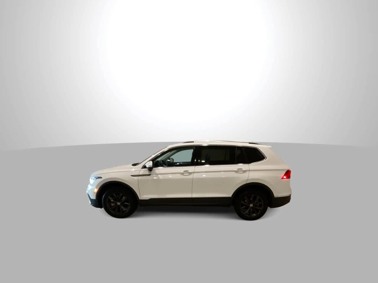 Thumbnail: 2024 Volkswagen Tiguan - 5