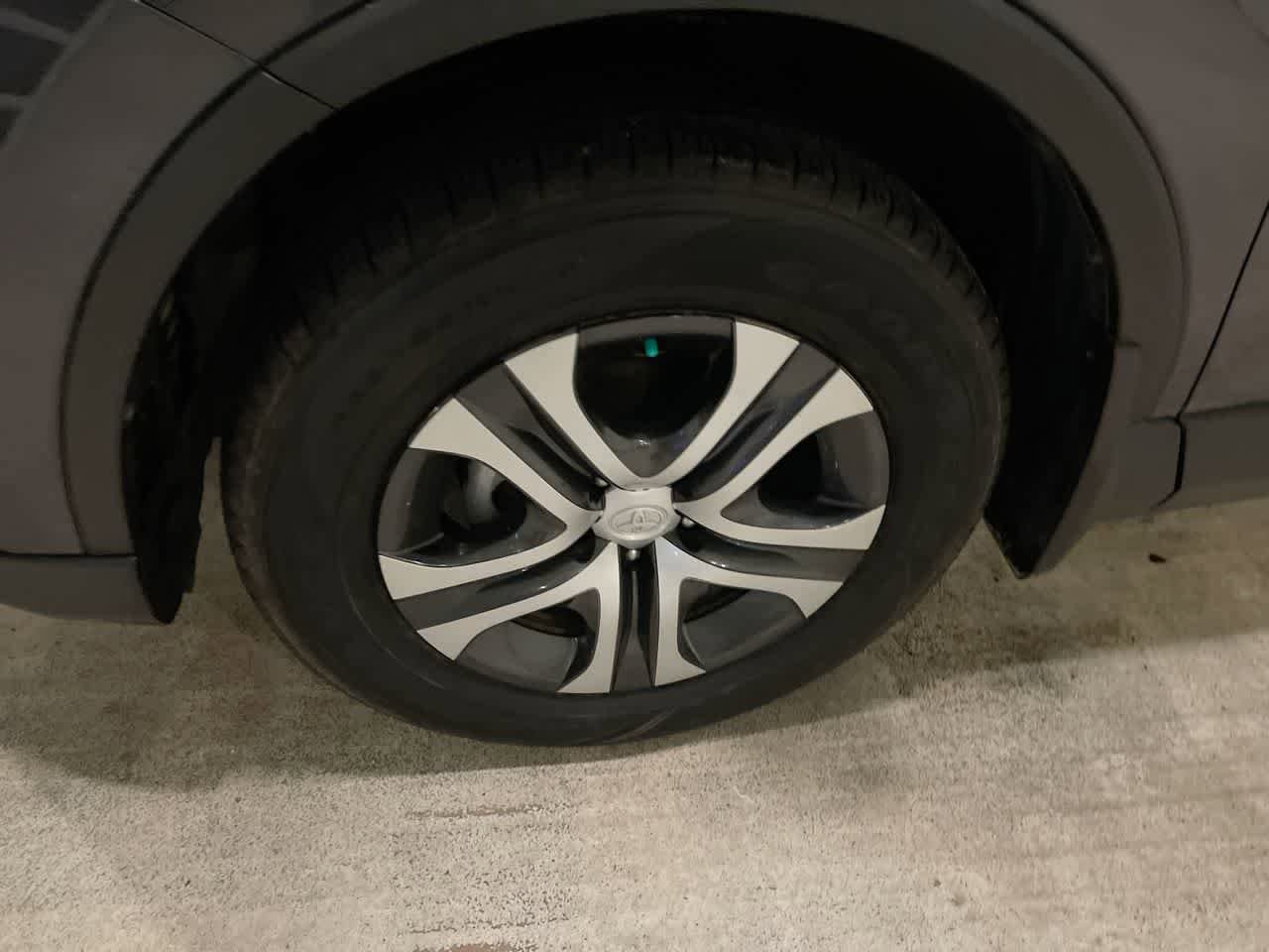 Thumbnail: 2017 Toyota RAV4 - 10