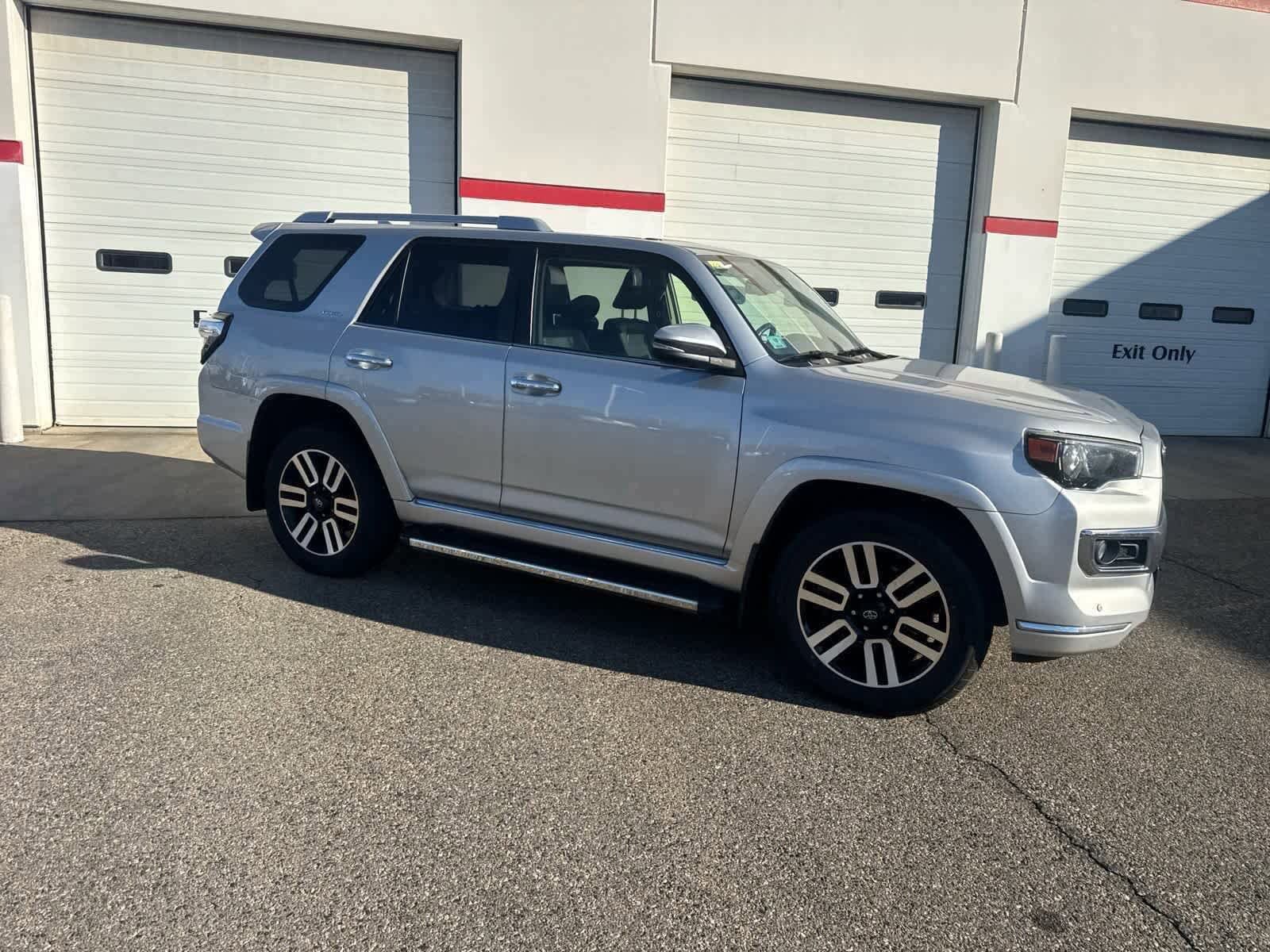 Thumbnail: 2020 Toyota 4Runner - 4