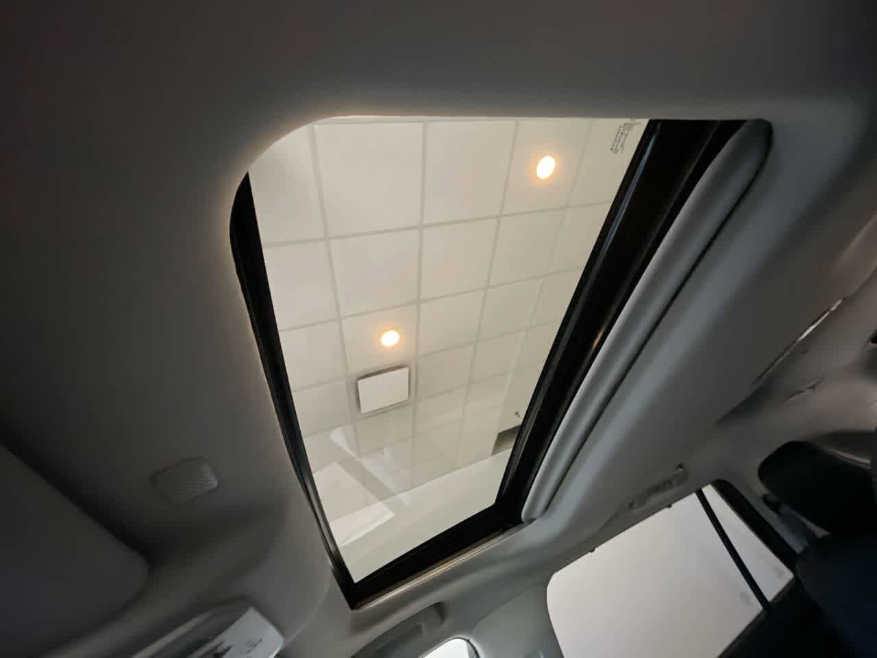 Thumbnail: 2022 Toyota Highlander - 22