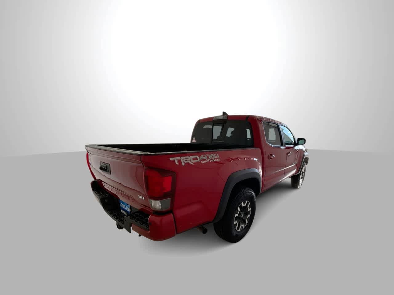Thumbnail: 2019 Toyota Tacoma - 8