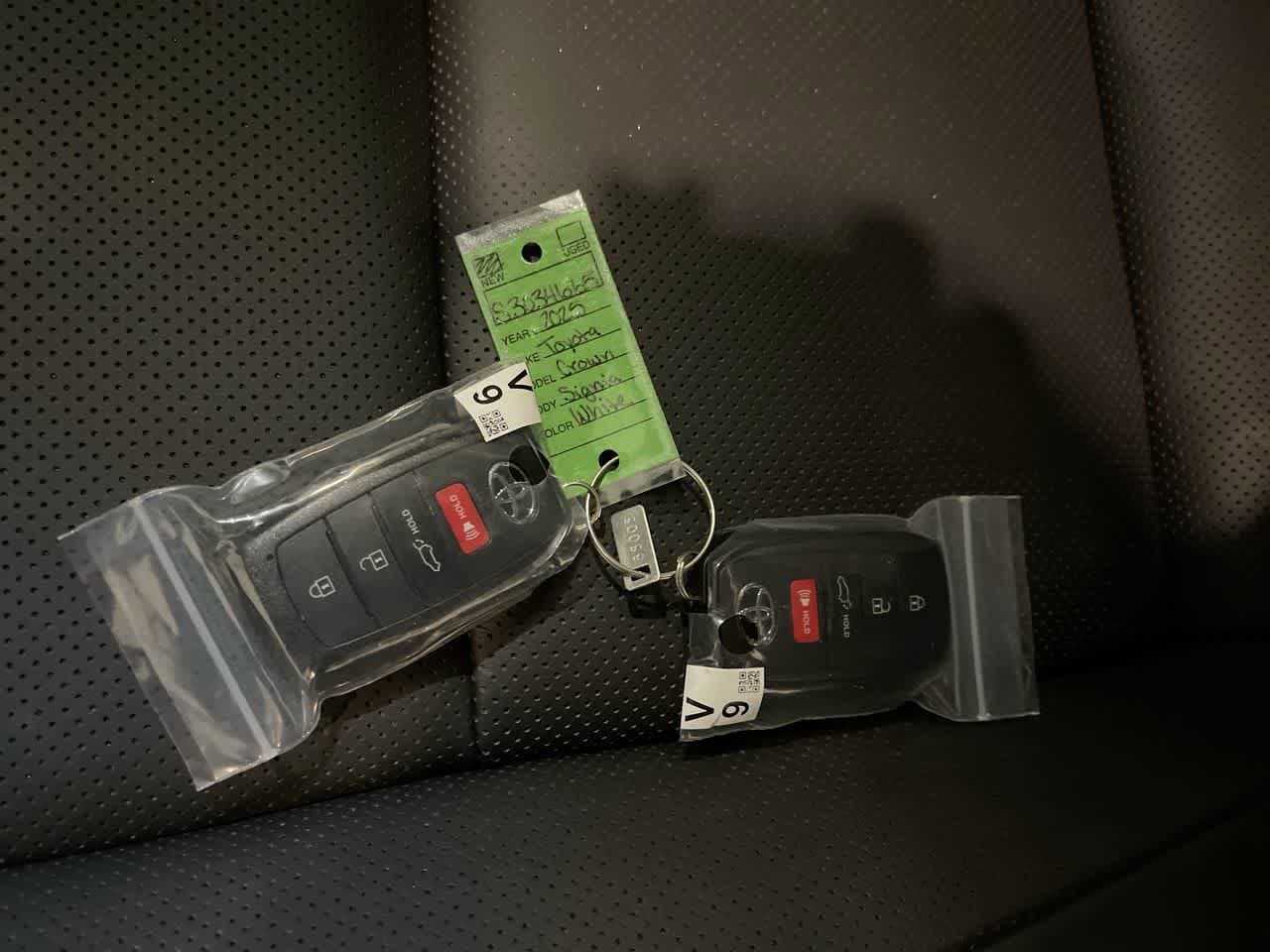 Thumbnail: 2025 Toyota Crown Signia - 27