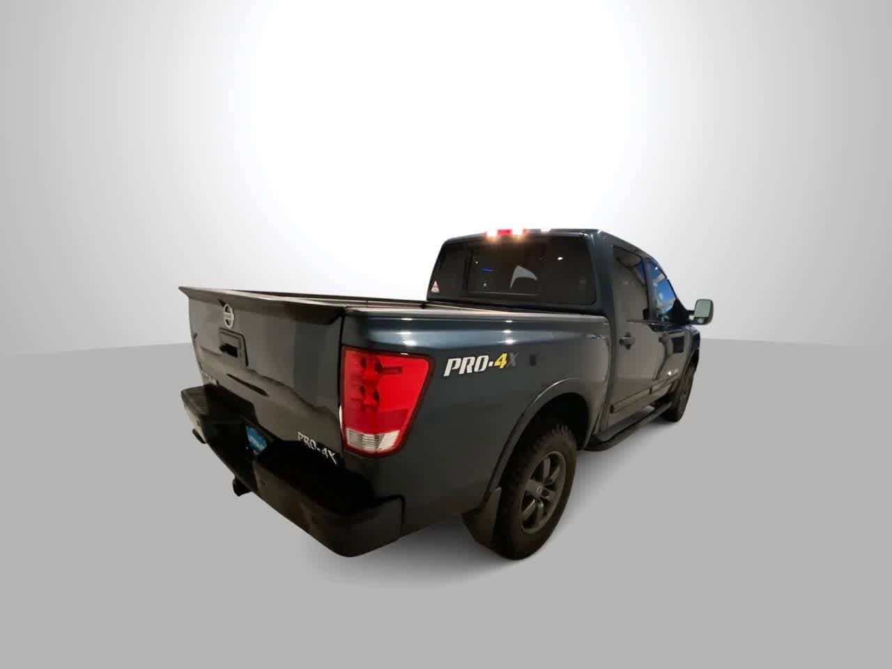 Thumbnail: 2014 Nissan Titan - 8