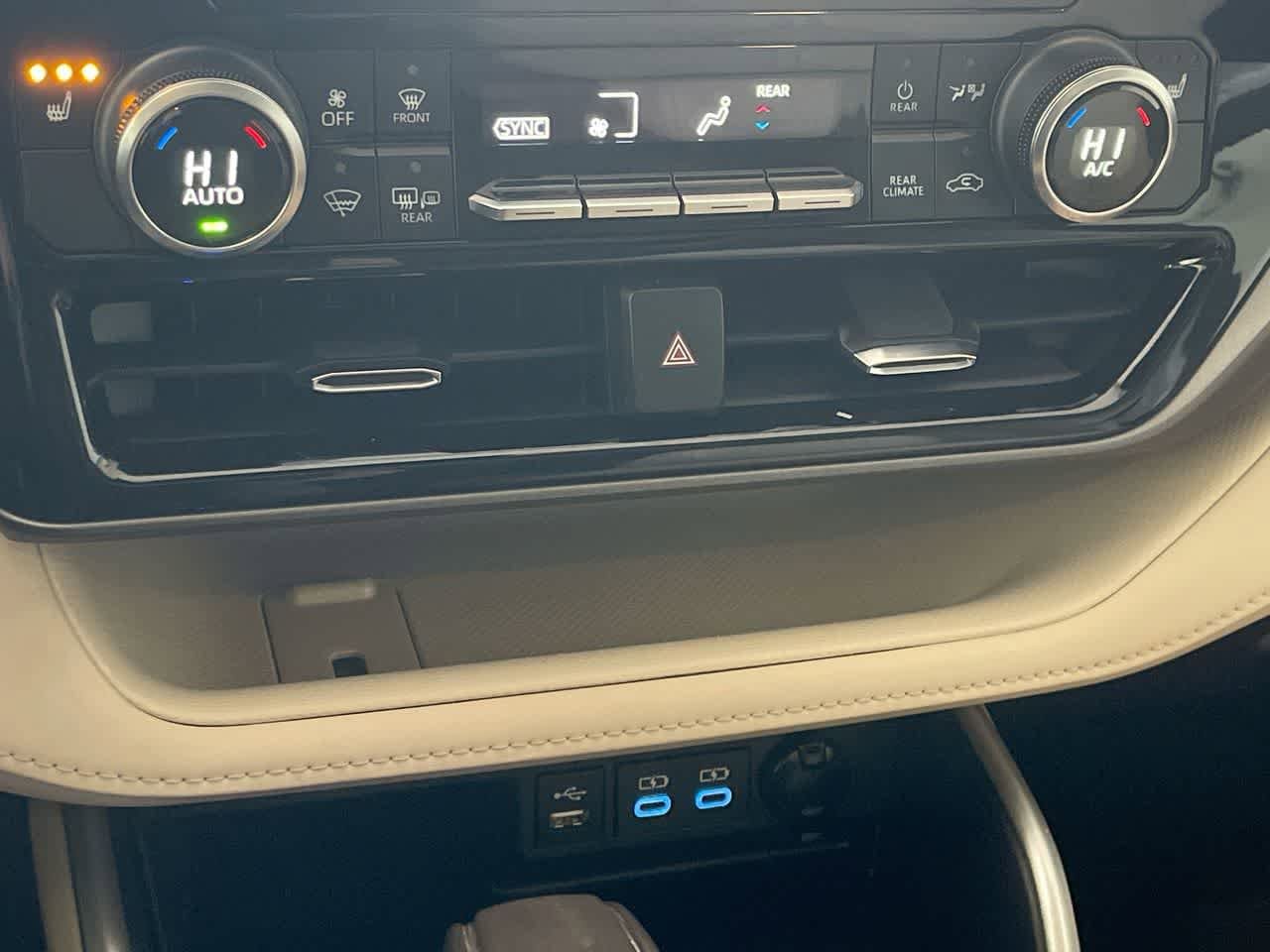 Thumbnail: 2022 Toyota Highlander - 19