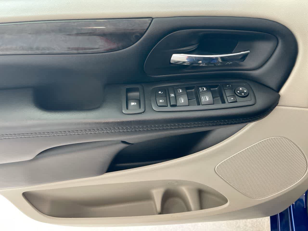 Thumbnail: 2019 Dodge Grand Caravan - 13