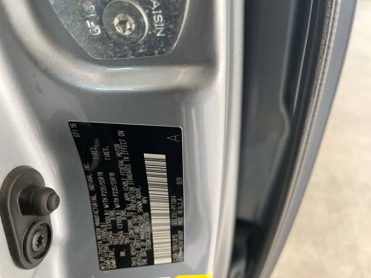 Thumbnail: 2016 Toyota Sienna - 29