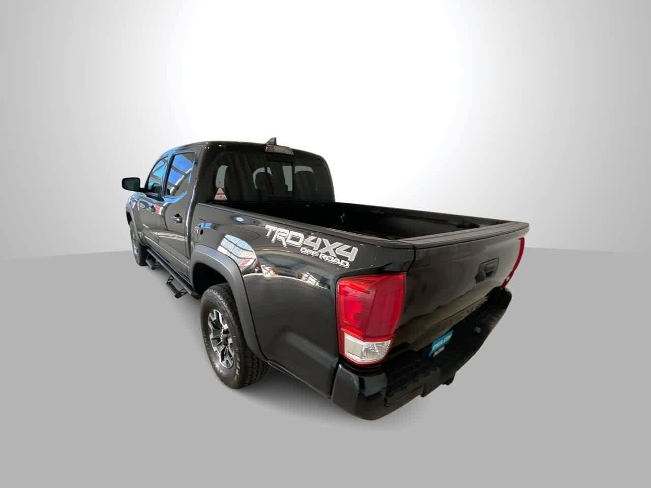 Thumbnail: 2019 Toyota Tacoma - 6