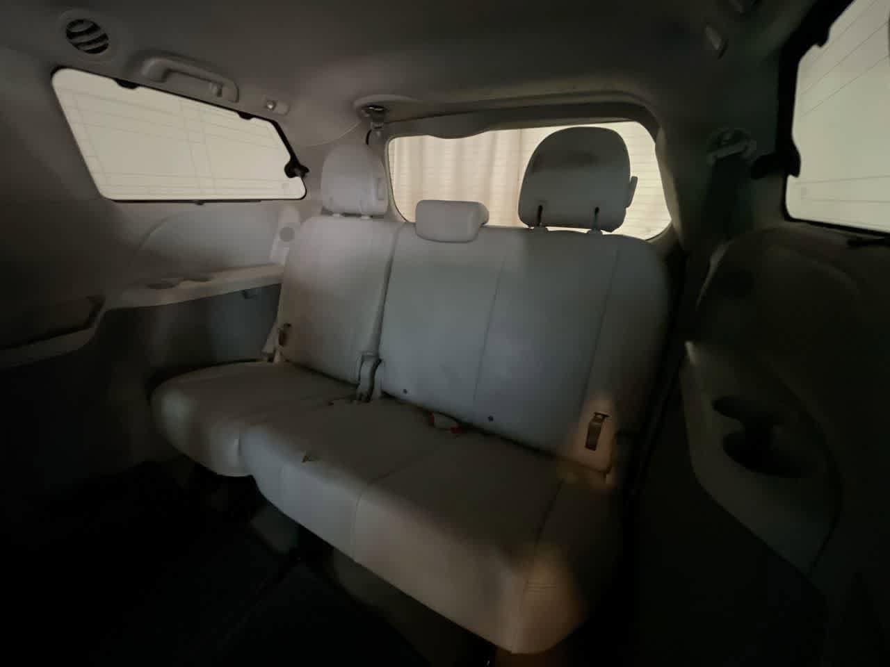 Thumbnail: 2014 Toyota Sienna - 22