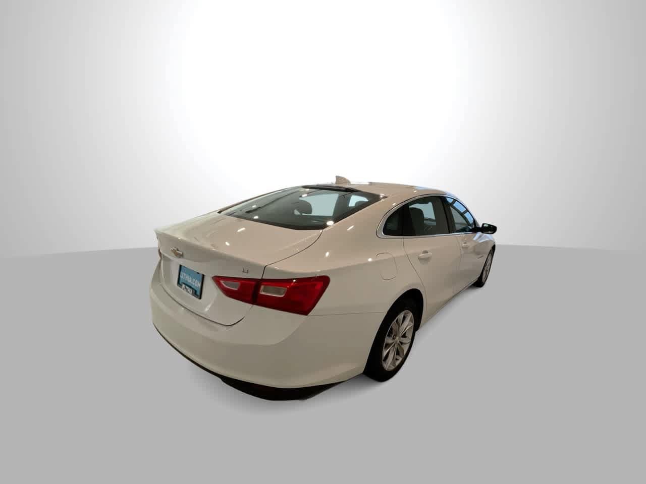 Thumbnail: 2023 Chevrolet Malibu - 8