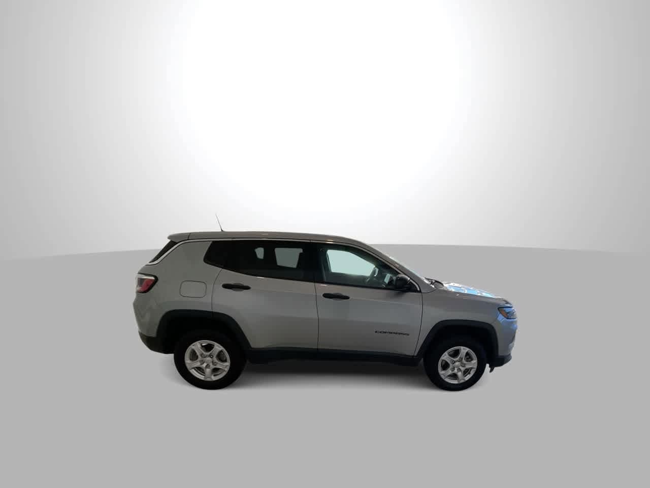 Thumbnail: 2022 Jeep Compass - 9