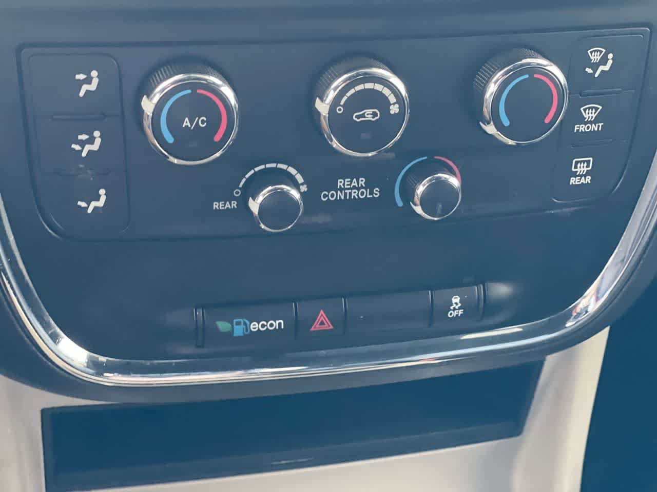 Thumbnail: 2019 Dodge Grand Caravan - 19