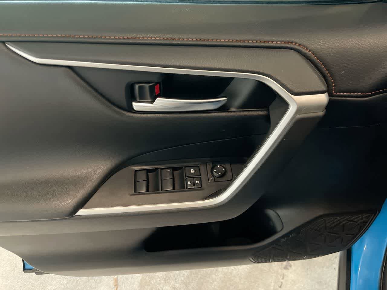 Thumbnail: 2019 Toyota RAV4 - 13