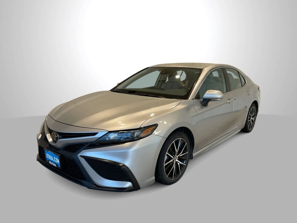Used 2022 Toyota Camry SE Car