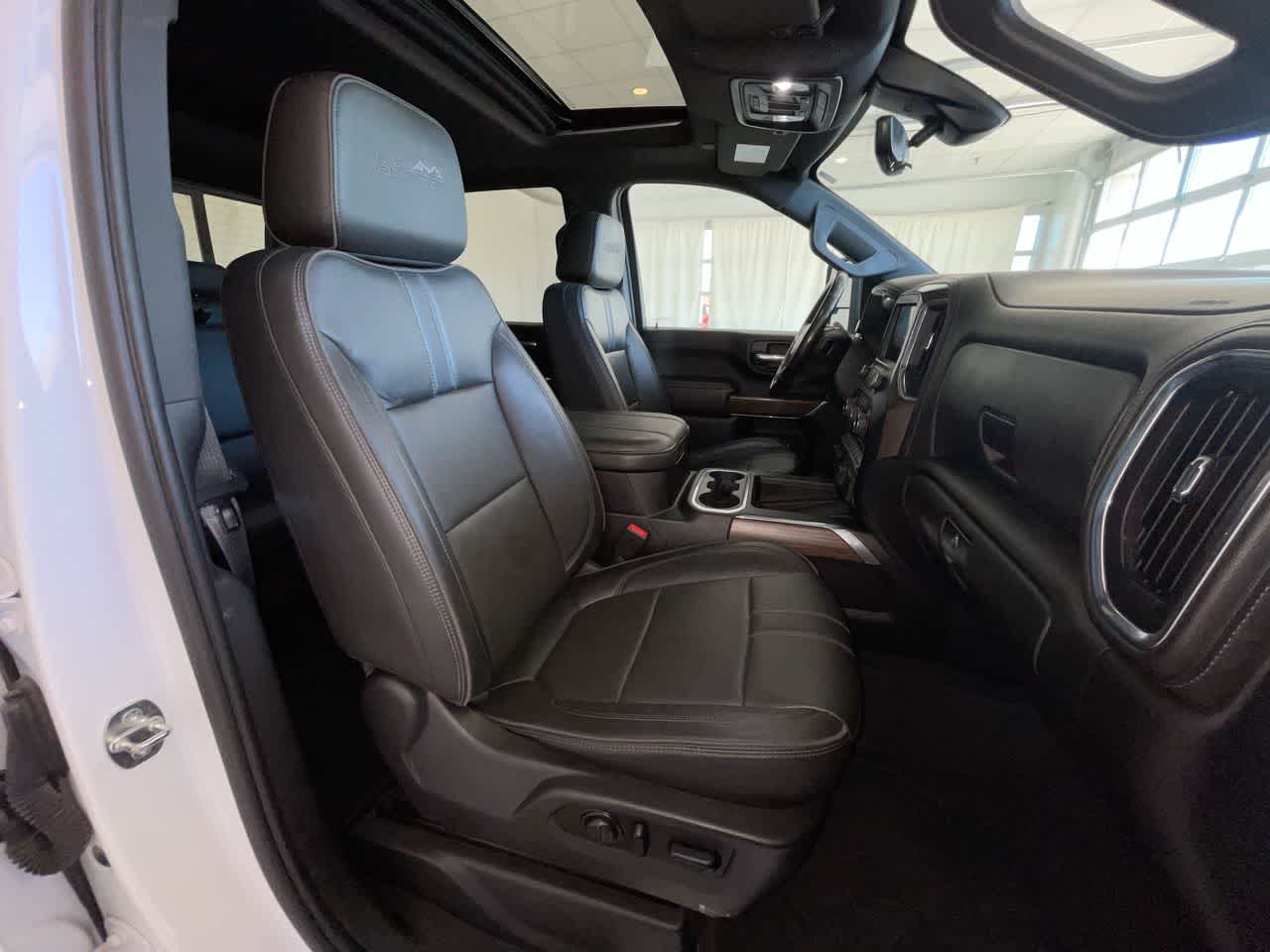 2023 Chevrolet Silverado 2500HD High Country - Photo 25