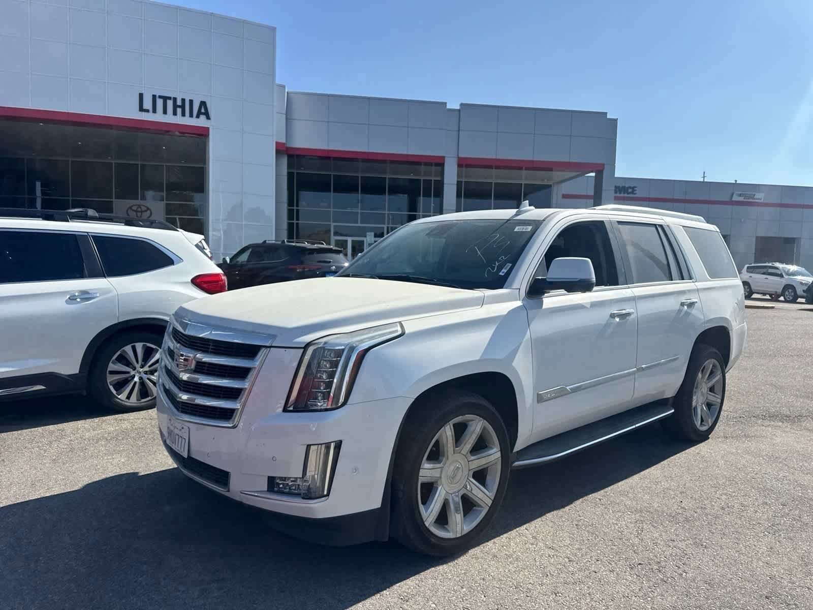 2020 Cadillac Escalade Luxury photo 2