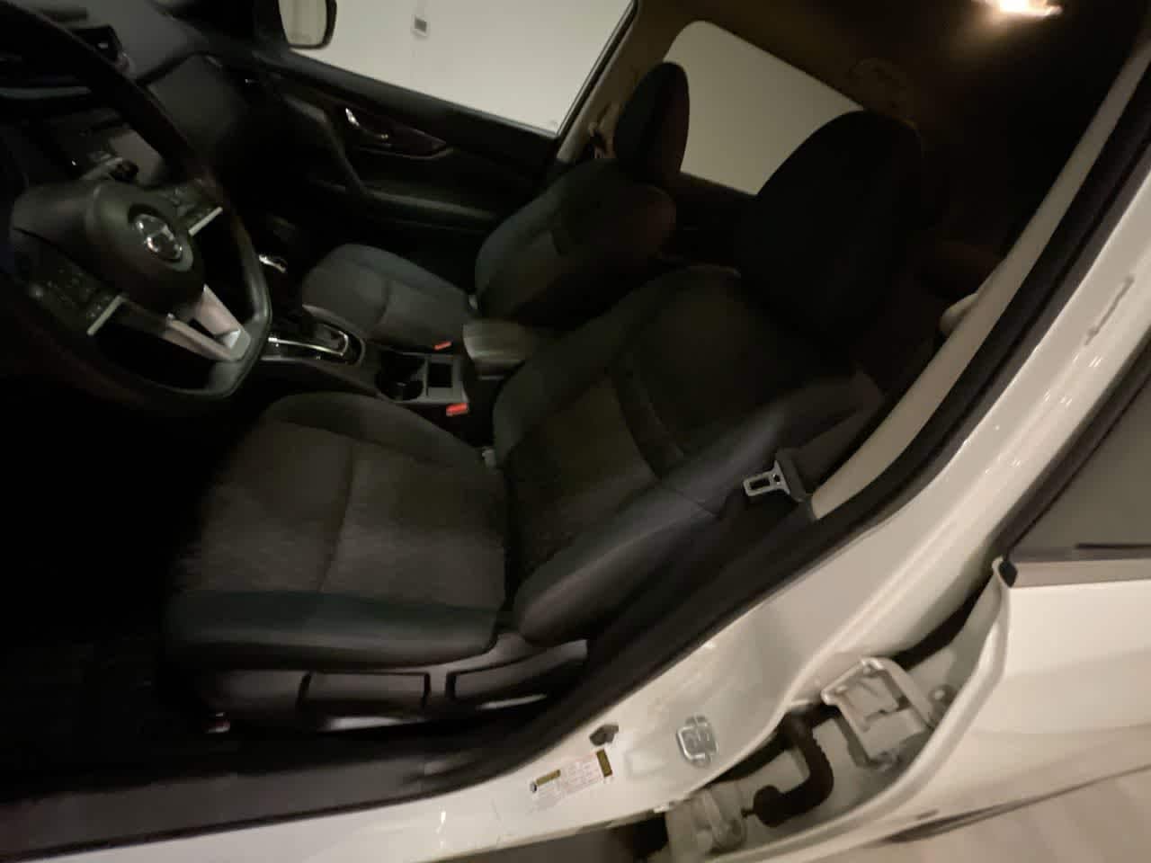 Thumbnail: 2017 Nissan Rogue - 11