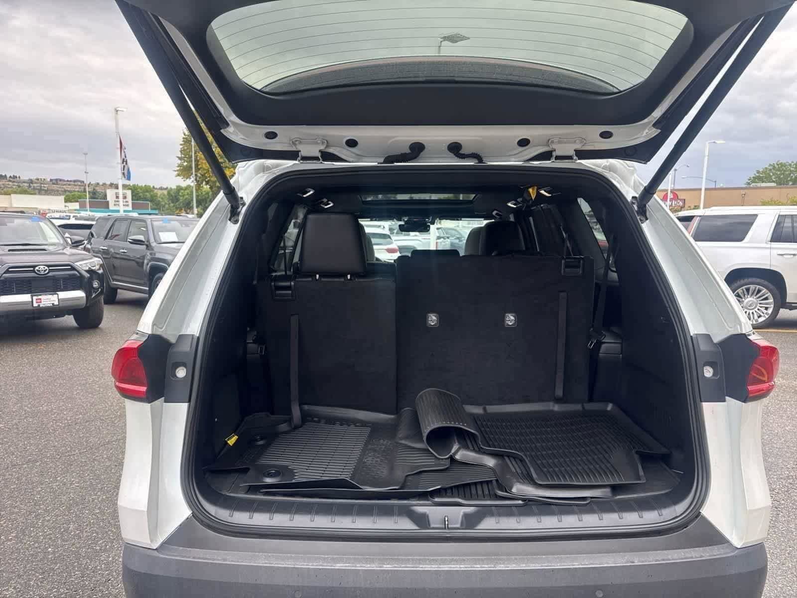 Thumbnail: 2024 Toyota Grand Highlander - 37