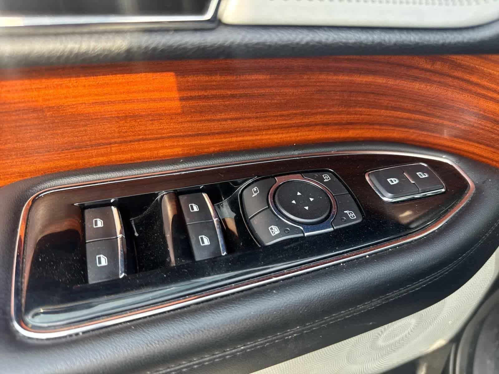 Thumbnail: 2019 Lincoln Navigator L - 42
