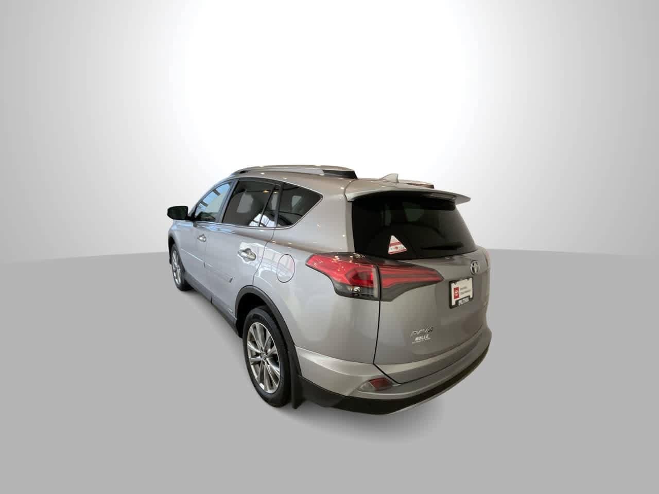 Thumbnail: 2017 Toyota RAV4 - 6