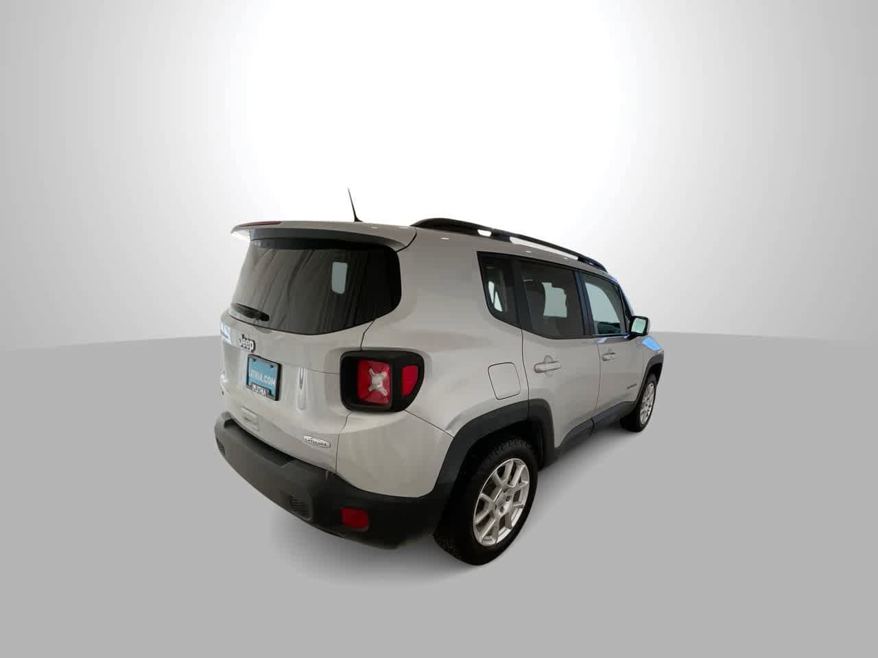 Thumbnail: 2019 Jeep Renegade - 8