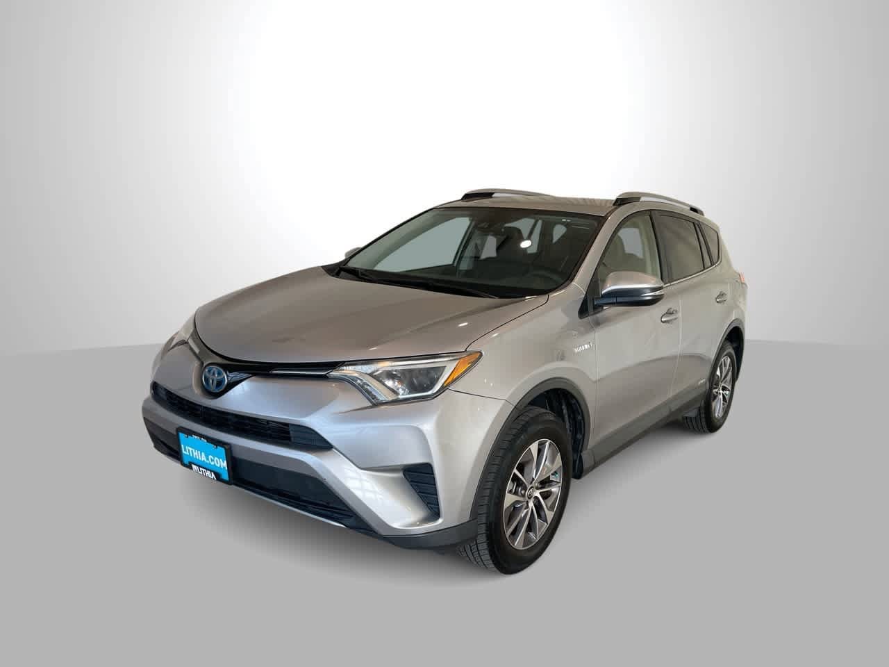 Thumbnail: 2018 Toyota RAV4 - 1