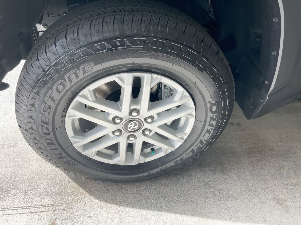 2026 Toyota Tundra SR5 - Photo 10