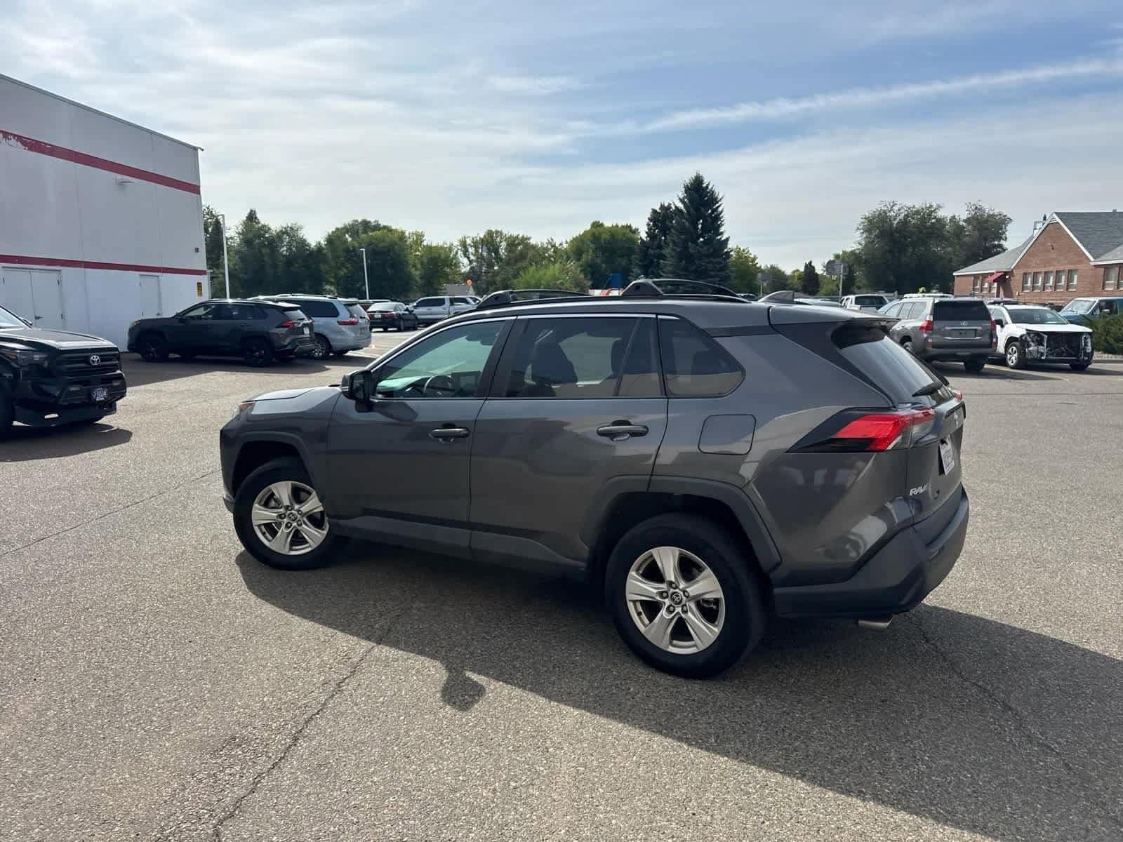 Thumbnail: 2021 Toyota RAV4 - 28