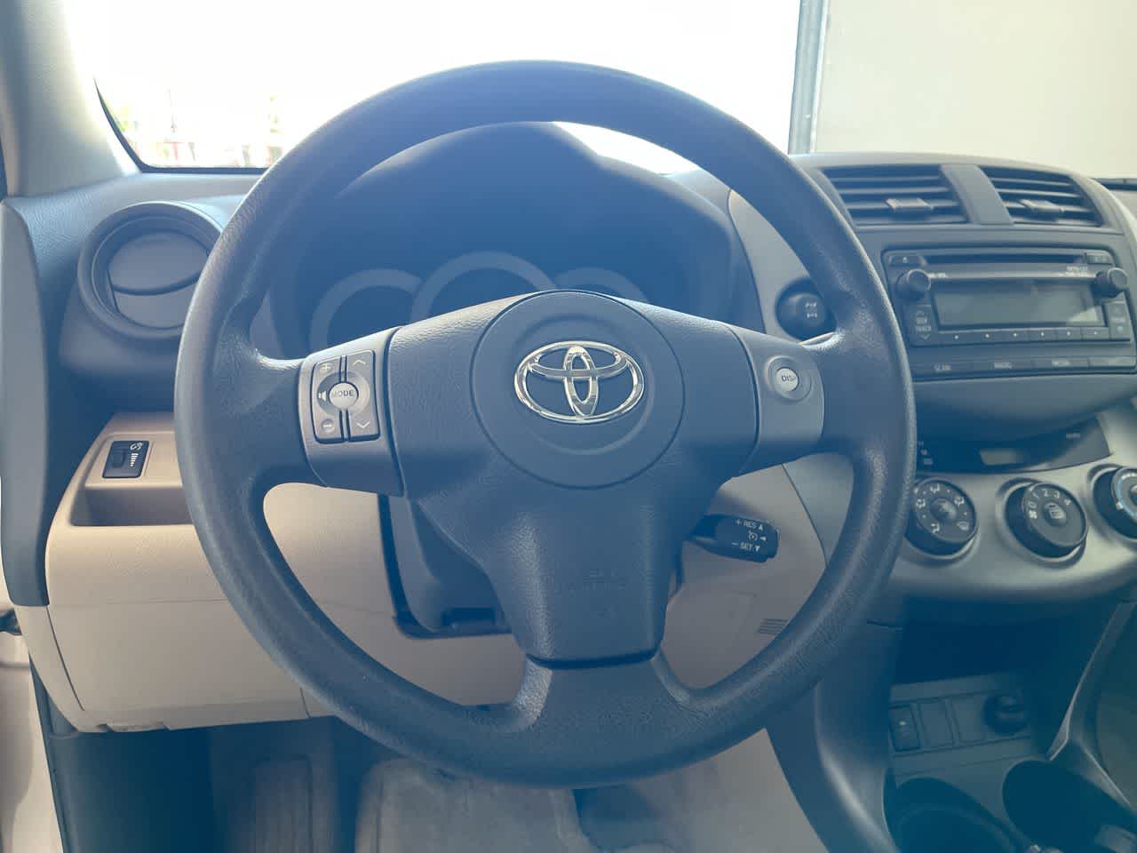 Thumbnail: 2012 Toyota RAV4 - 13