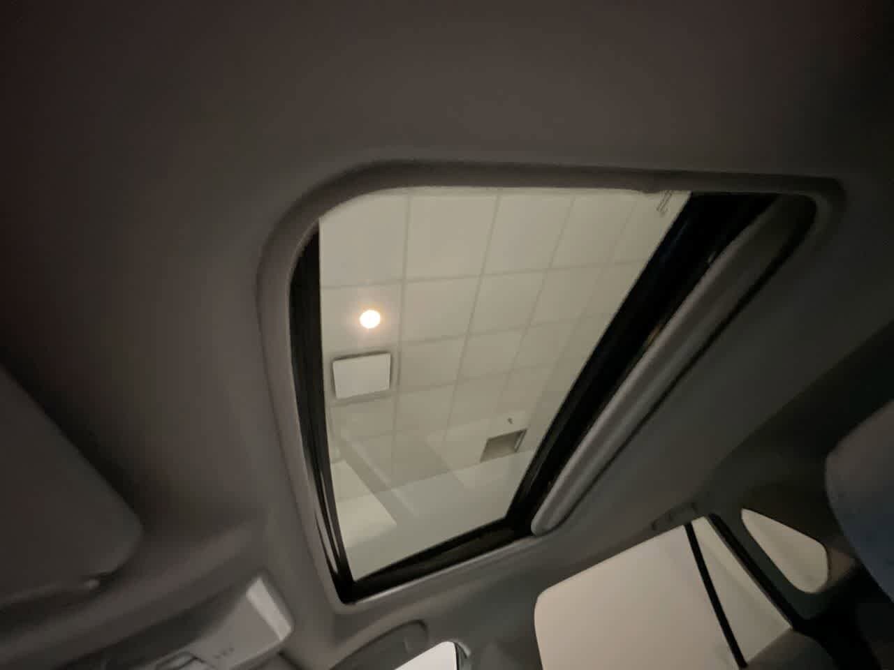 Thumbnail: 2021 Toyota RAV4 - 22