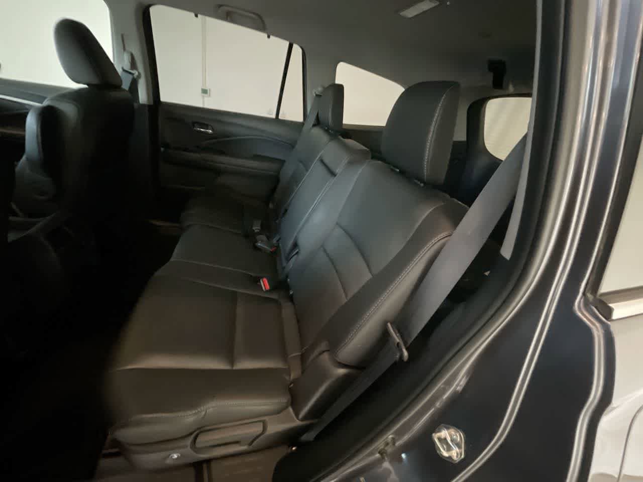 Thumbnail: 2020 Honda Pilot - 25