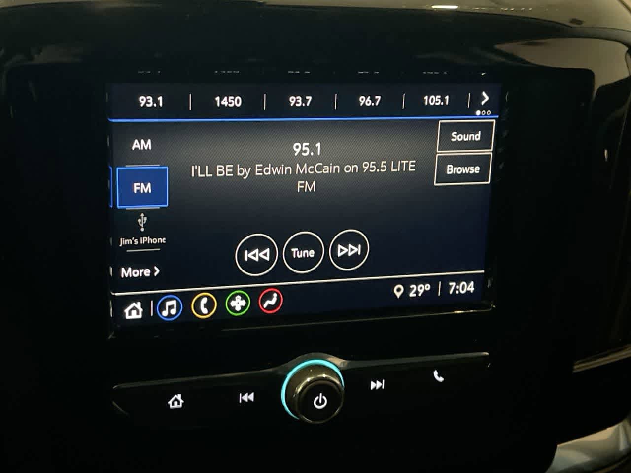 Thumbnail: 2021 Chevrolet Traverse - 16