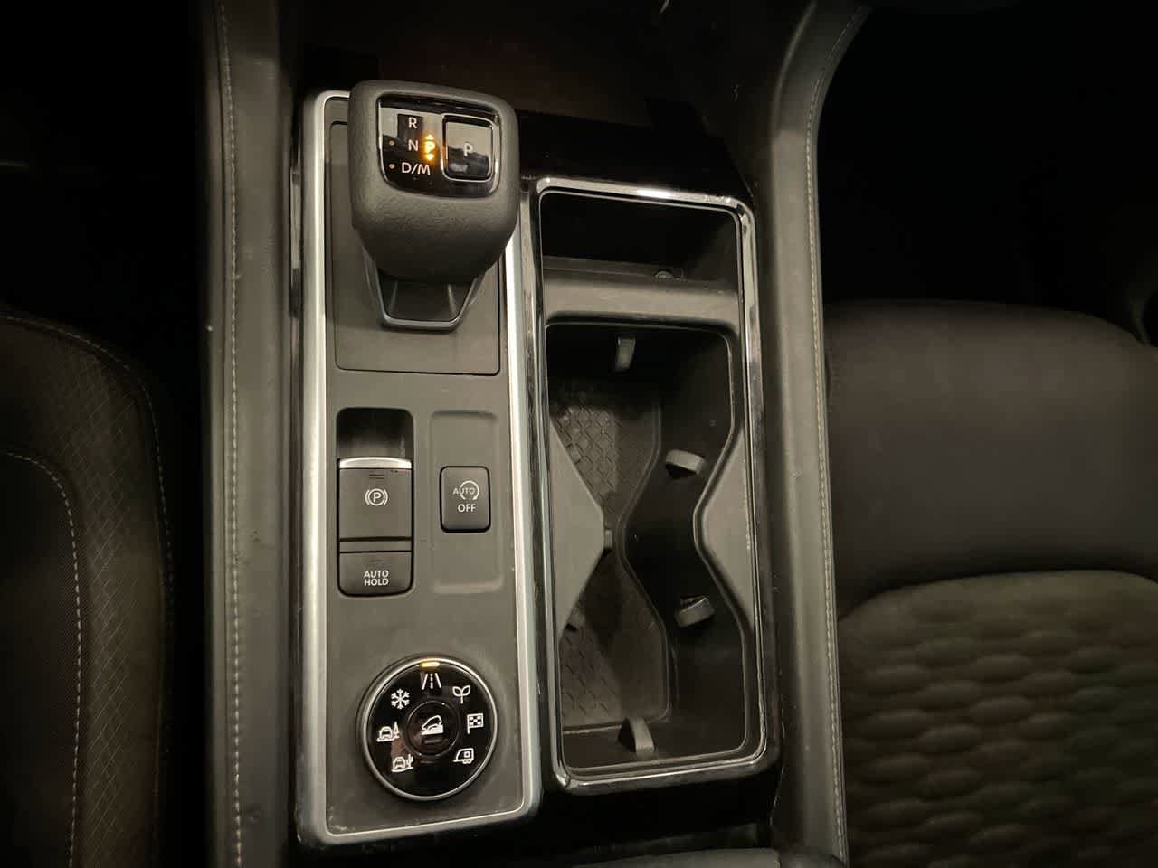 Thumbnail: 2022 Nissan Pathfinder - 19