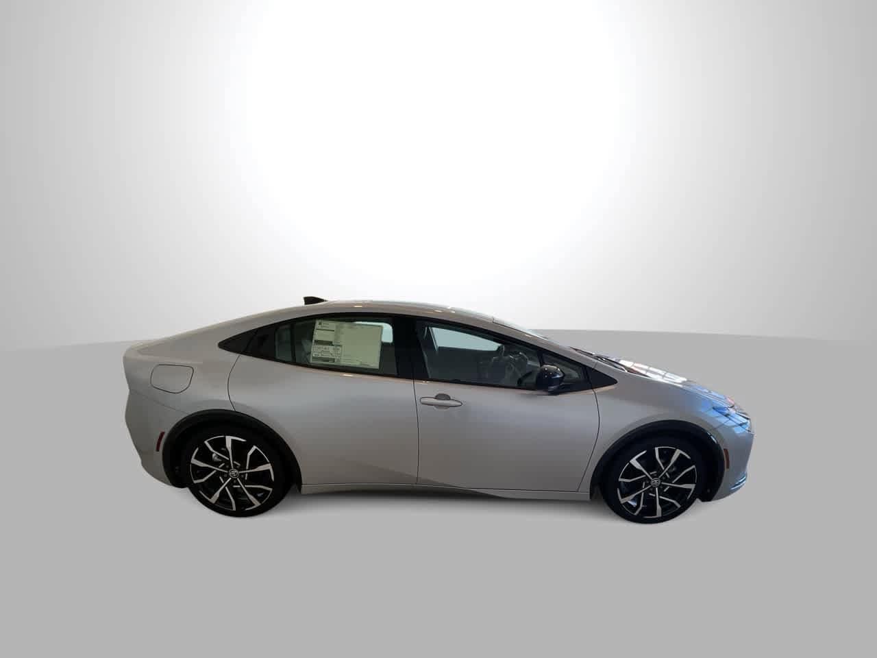 Thumbnail: 2026 Toyota Prius - 9