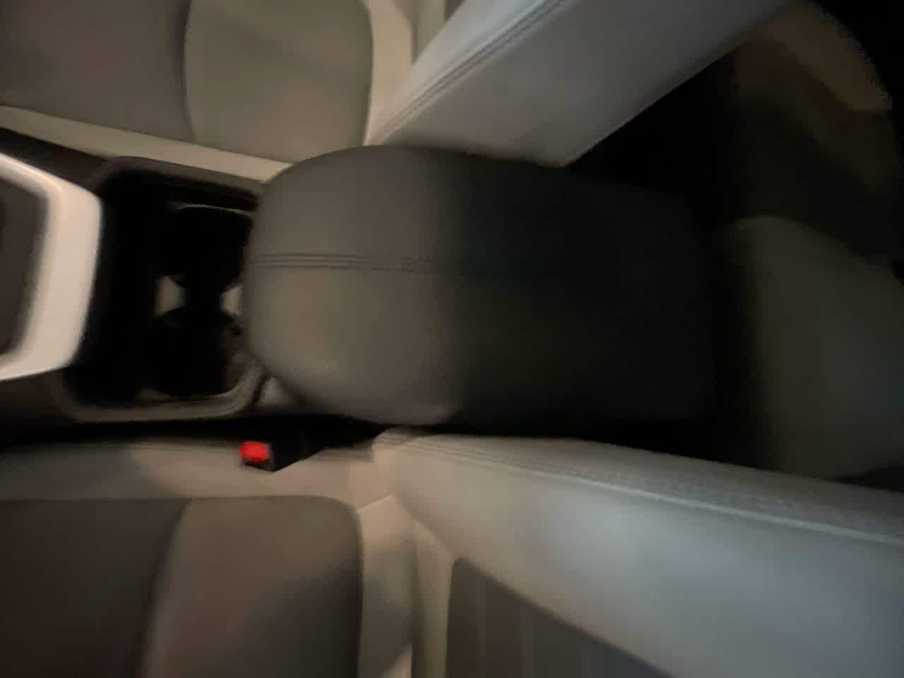 Thumbnail: 2021 Toyota RAV4 - 21