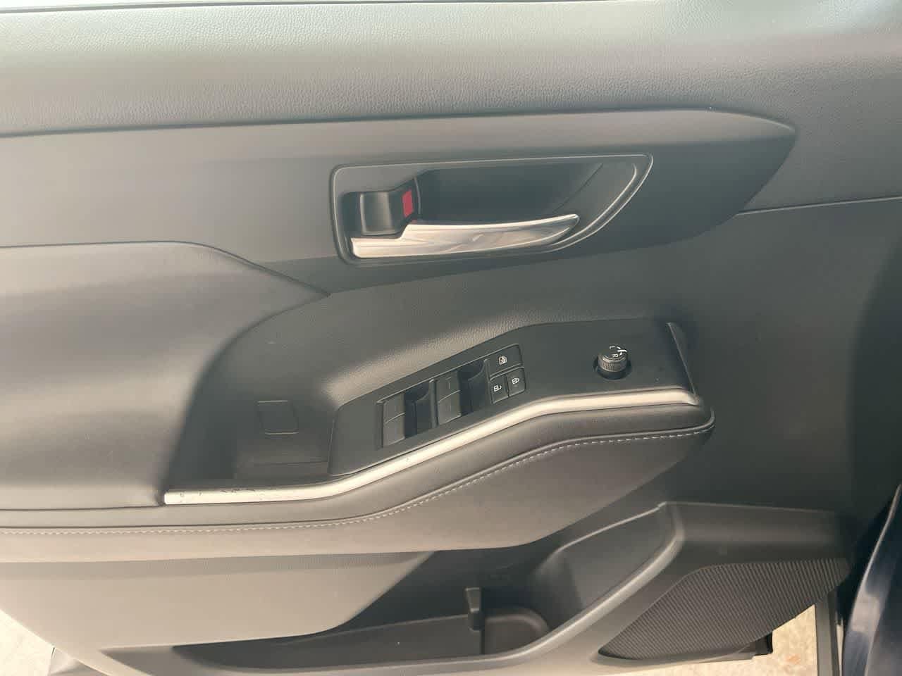 Thumbnail: 2020 Toyota Highlander - 13