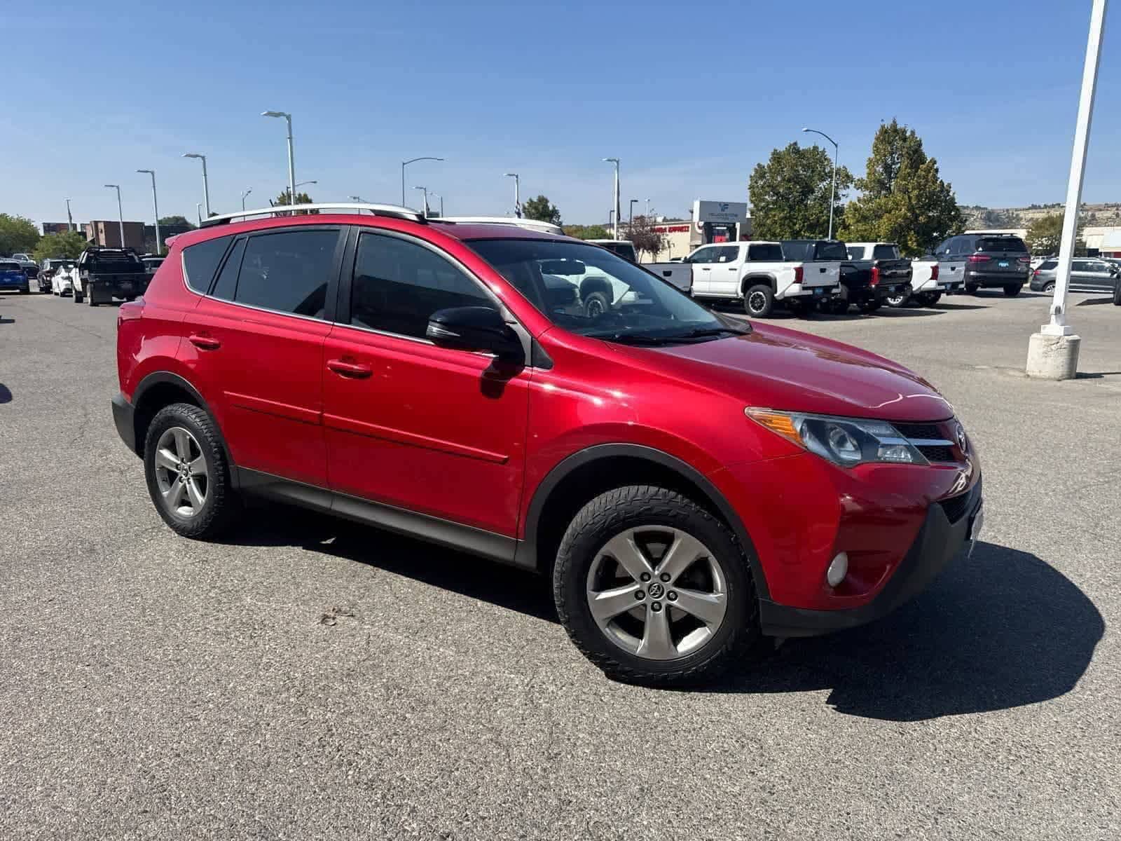Thumbnail: 2015 Toyota RAV4 - 17