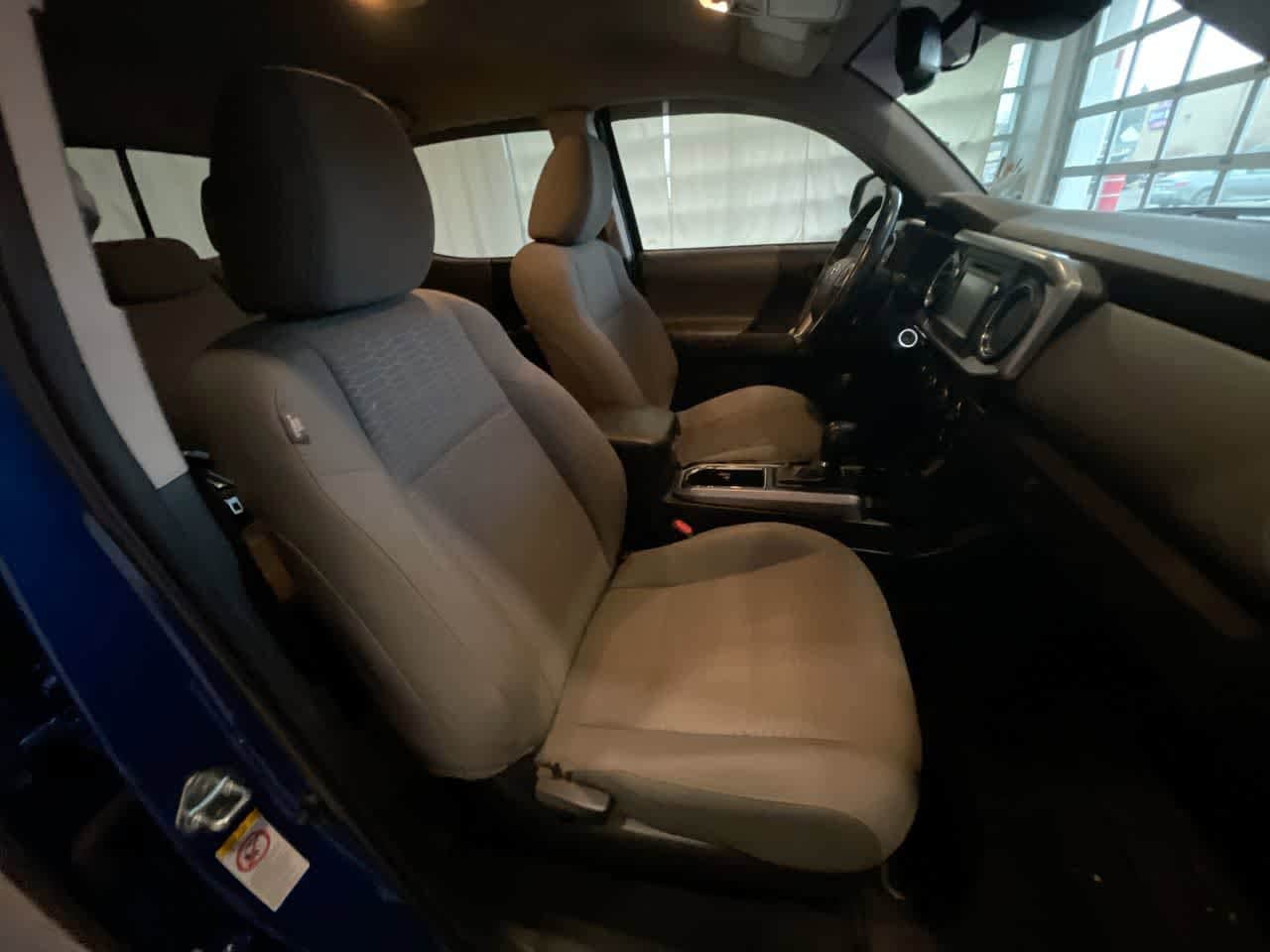 Thumbnail: 2018 Toyota Tacoma - 24