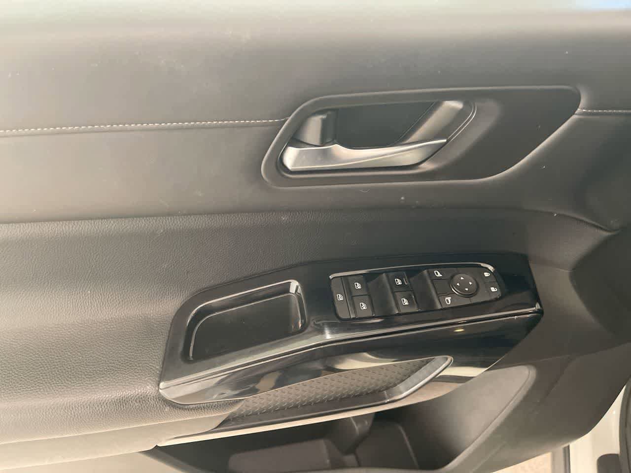 Thumbnail: 2022 Nissan Pathfinder - 13