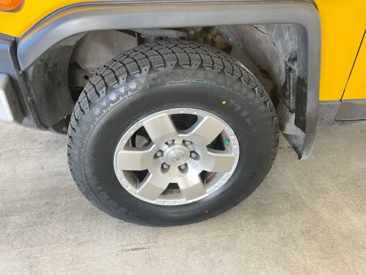 Thumbnail: 2009 Toyota FJ Cruiser - 10