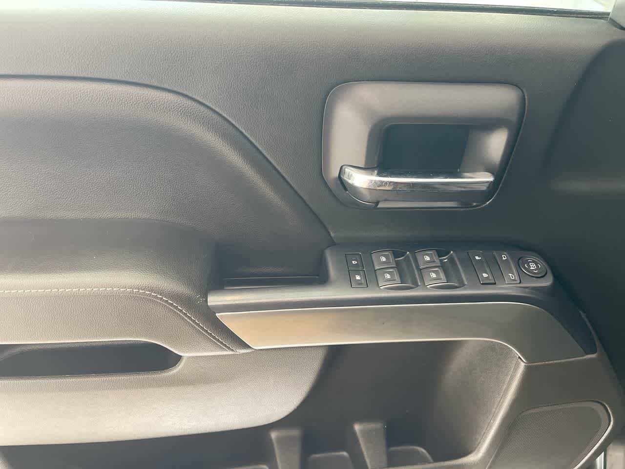 Thumbnail: 2018 Chevrolet Silverado 1500 - 13