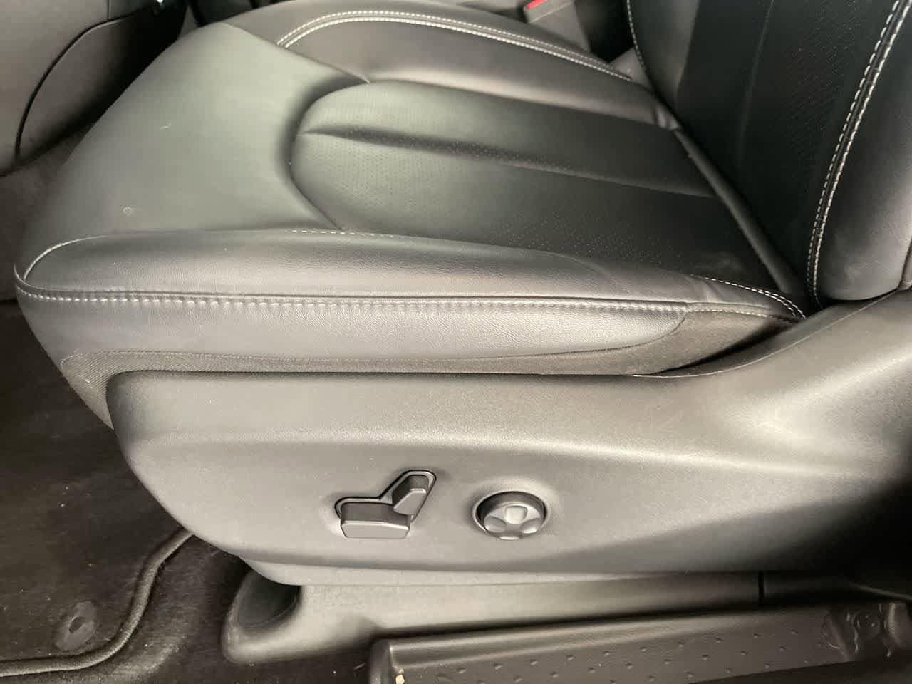 Thumbnail: 2025 Chrysler Pacifica - 12