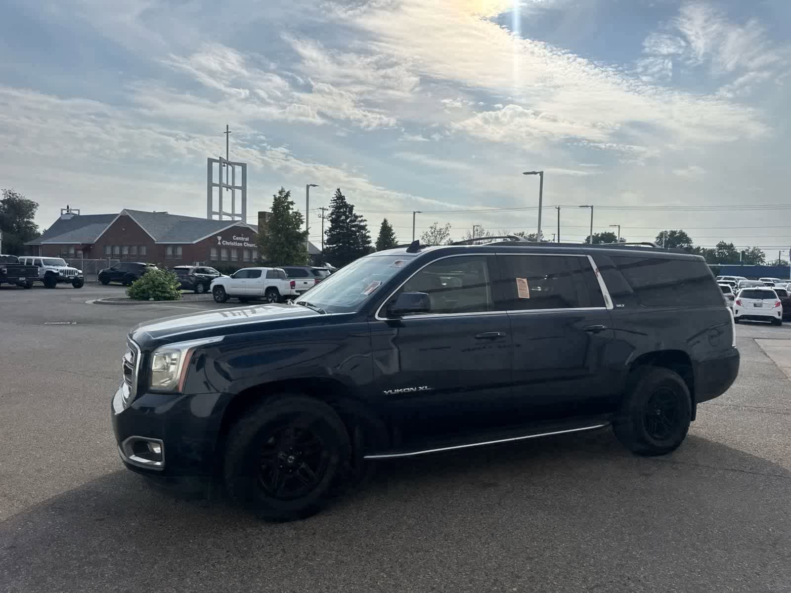 Thumbnail: 2019 GMC Yukon XL - 29